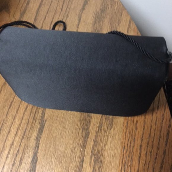 Scepi Evening Shoulder/Crossbody Bag - Picture 4 of 6